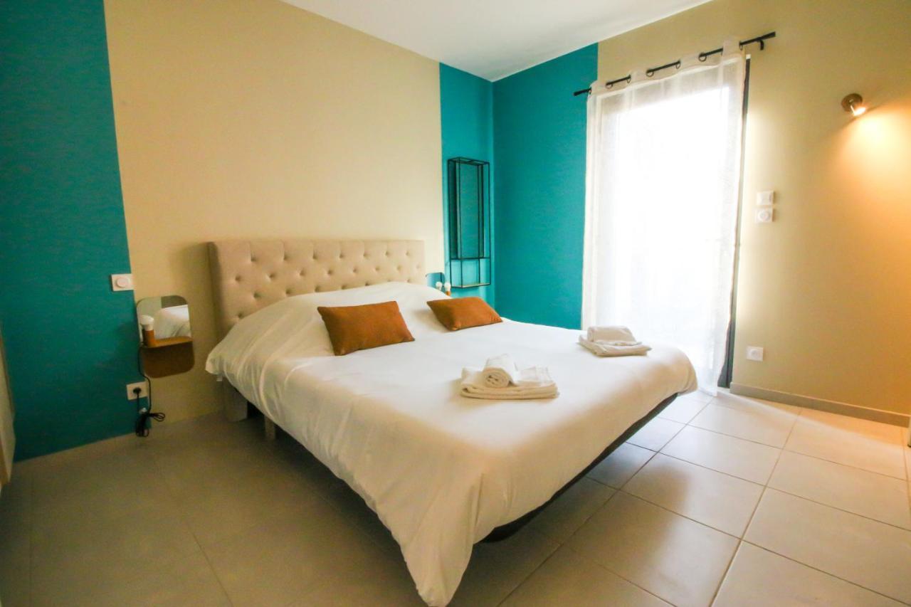 Bella, Jacuzzi Partage & Parking Avec Borne De Recharge Voiture Electrique Apartment Sarlat-la-Caneda Exterior photo